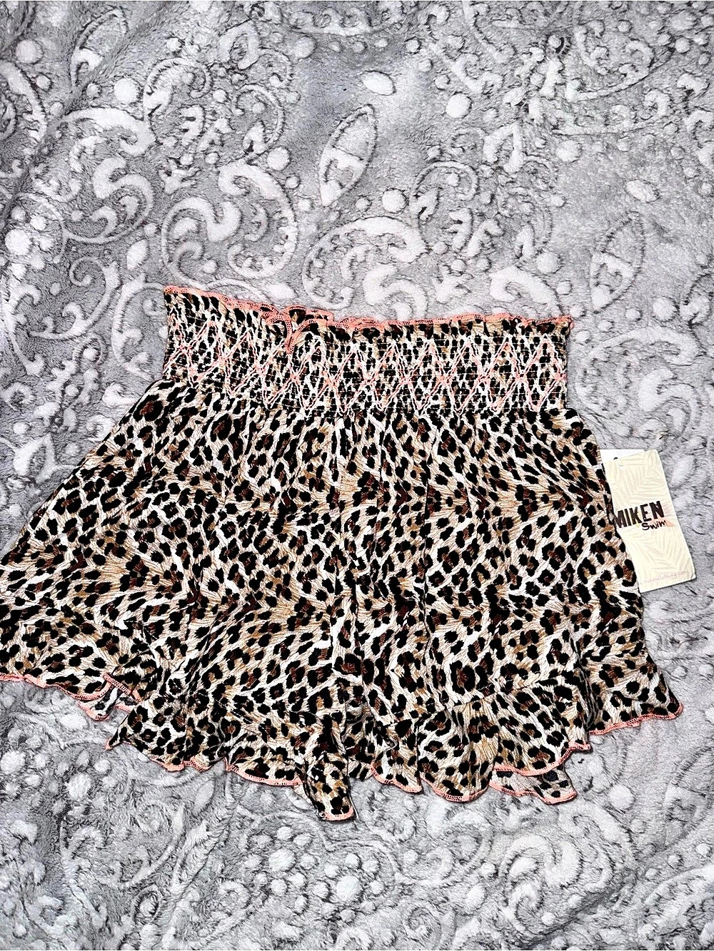 Miken Swim Leopard Print Smocked Ruffle Shorts Size Small NWT